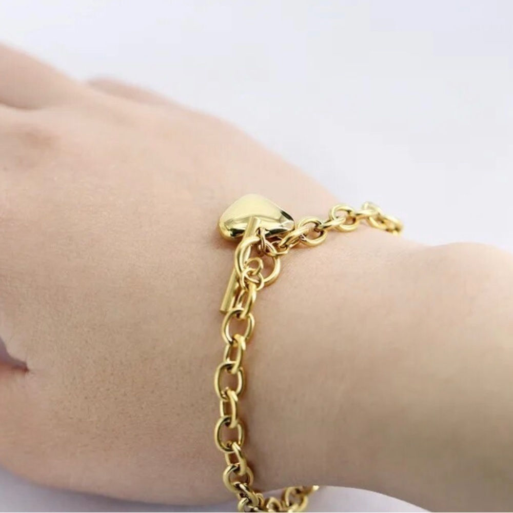 18K Gold Chunky Chain Heart Pendant Necklace & Bracelet Set Toggle Closure - Picture 4 of 5